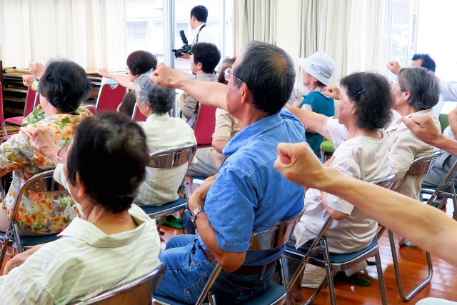 枚方市のシニアの歌声サロン